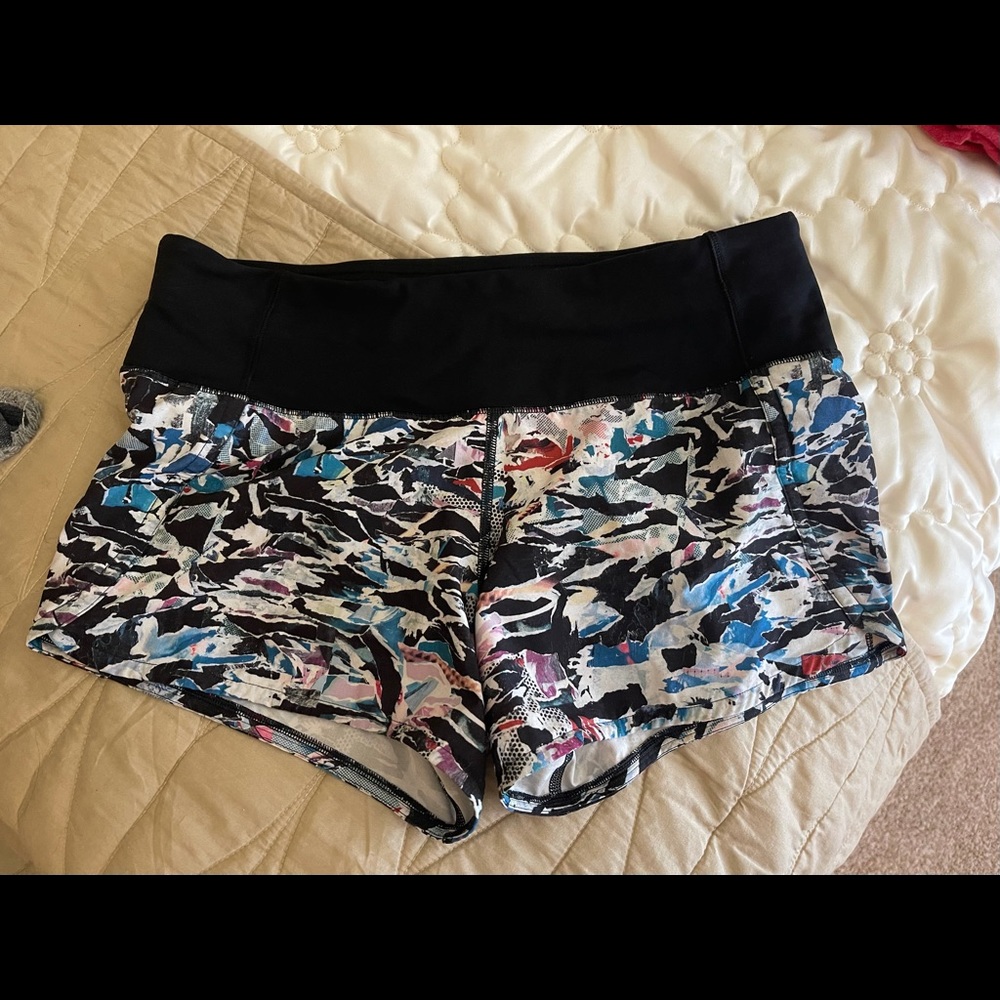 Lululemon Shorts sz. 4